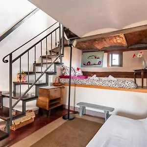 https://romantico-attichino-terrazzo-con-vista-duomo.it-tuscanyhotel.com