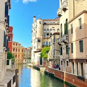 https://ca-savelli.hotelinveneto.com