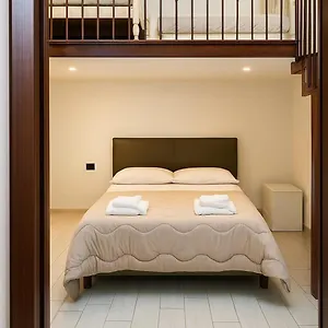 Alojamento de Acomodação e Pequeno-almoço House Caracciolo By Loveinthetravel